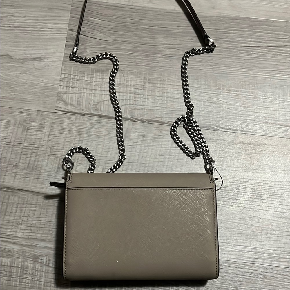 Tory Burch Gray Crossbody Bag with Smooth Leather and Chain Strap - Picture 4 of 5